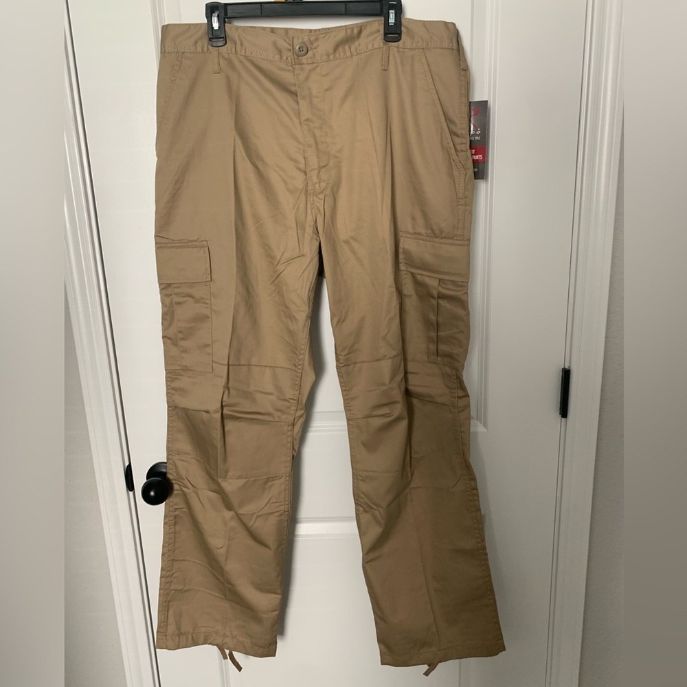 Brand New 
Men’s Khaki Work Pants Size 35’ - 39’